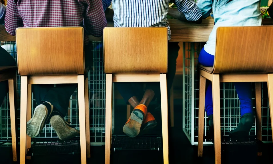 Why Metal Chairs Are Making a Strong Comeback in Modern Interiors